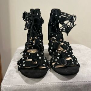 Black suede size 6.5 Jessica Simpson tie up shoes!